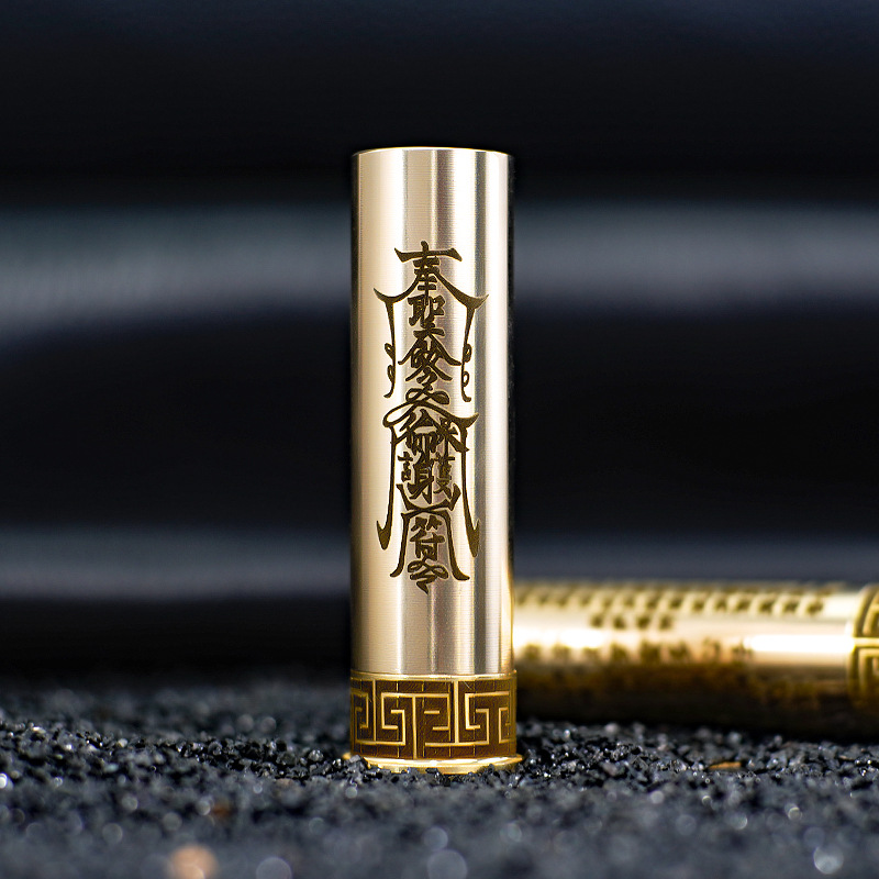 ไฟแช็คแก๊สโซลีนวินเทจเยอรมันทำ - Vintage Collectible Lighters บทวิจารณ์และราคา